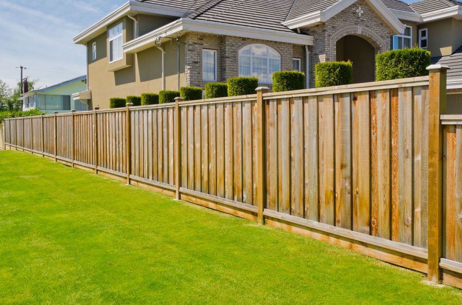 Photo of How to Choose the Perfect Wooden Fence Posts for Your Garden